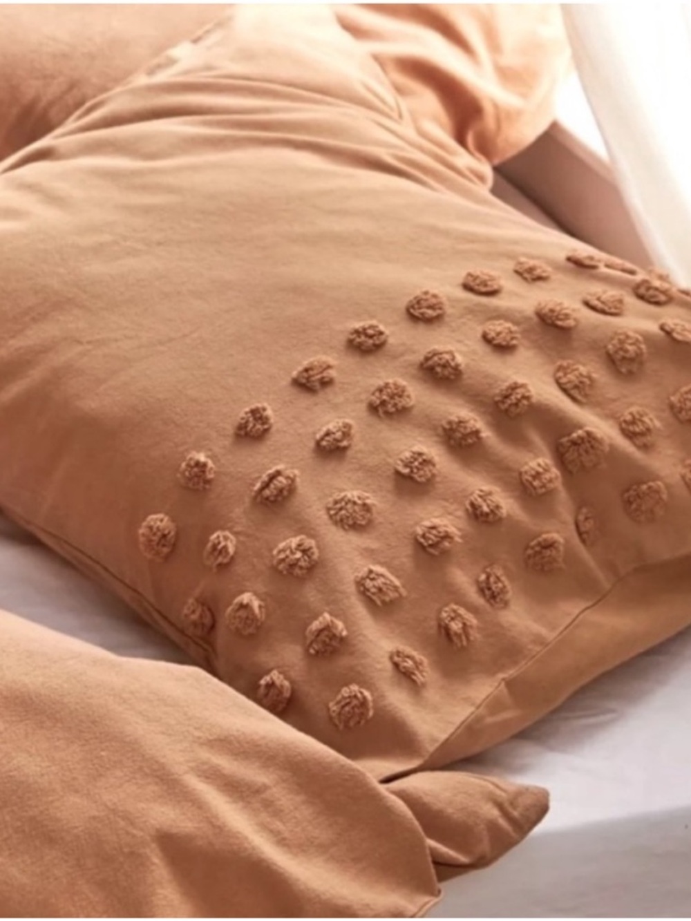 NWOTUrban Outfitters Tufted Dot Sham Set